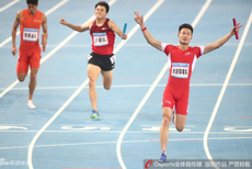 男子百米接力张培萌夺冠圆满谢幕