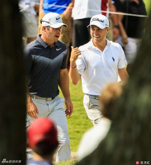 托马斯与卡西交流