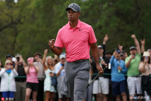 威士伯锦标赛第3轮伍兹落后1杆