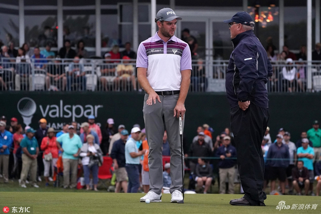 康纳斯与裁判交涉