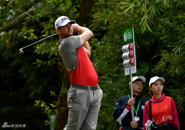 马库斯-博弗领先