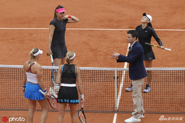 法网决赛段莹莹/郑赛赛获亚军