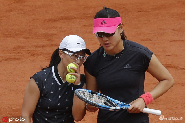 法网决赛段莹莹/郑赛赛获亚军