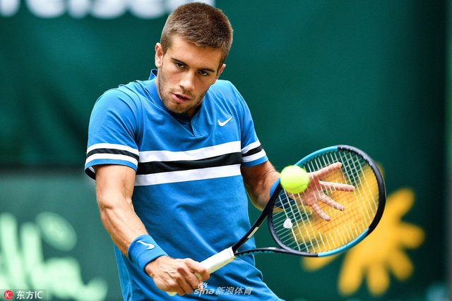 哈雷赛决赛费德勒1-2丘里奇