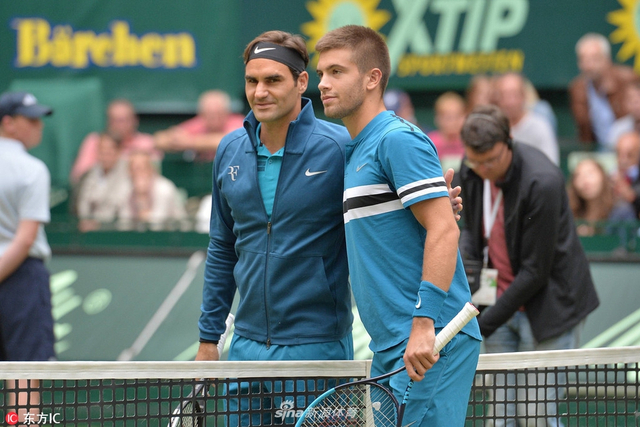 哈雷赛决赛费德勒1-2丘里奇