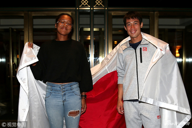 锦织圭大坂直美披日本国旗庆祝