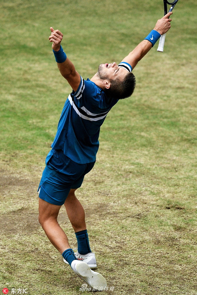 哈雷赛决赛费德勒1-2丘里奇