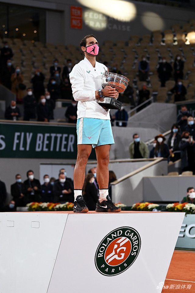 法网颁奖|纳达尔夺大满贯第20冠