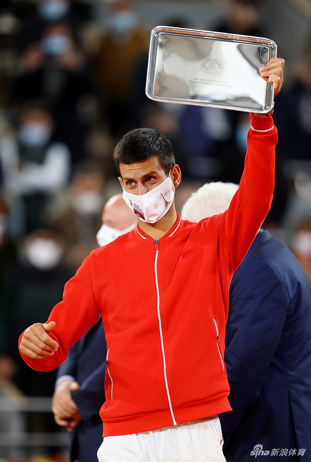 法网颁奖|纳达尔夺大满贯第20冠
