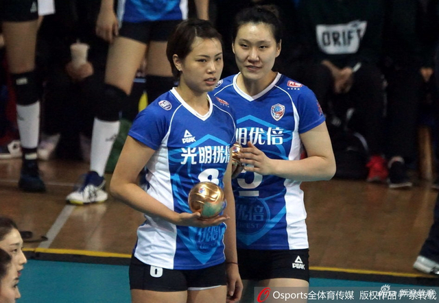 曾春蕾和张轶婵