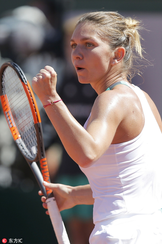 哈勒普为自己加油