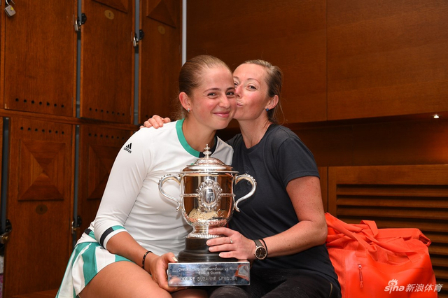 奥斯塔彭科和母亲