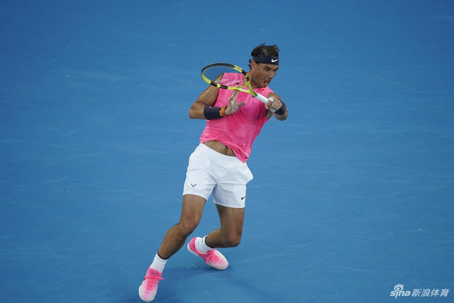新浪直击澳网纳达尔1-3蒂姆