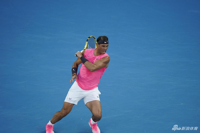 新浪直击澳网纳达尔1-3蒂姆