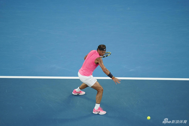 新浪直击澳网纳达尔1-3蒂姆