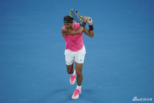 新浪直击澳网纳达尔1-3蒂姆