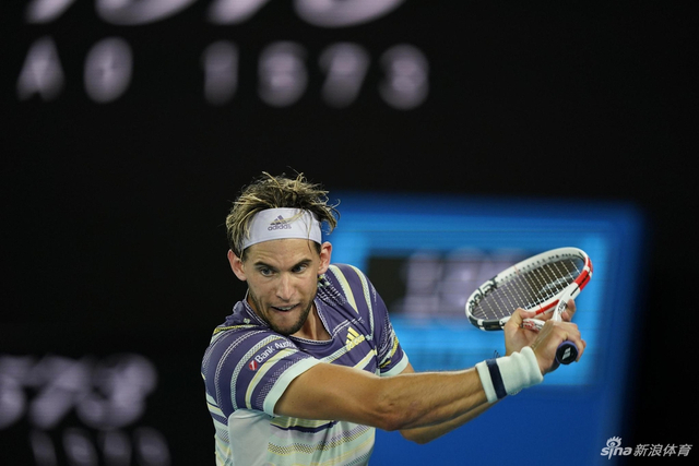 新浪直击澳网纳达尔1-3蒂姆