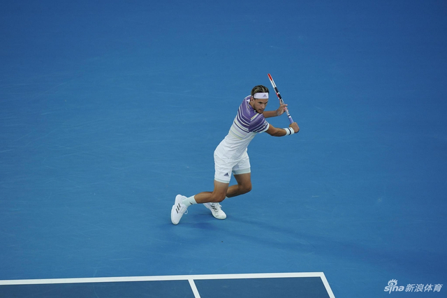 新浪直击澳网纳达尔1-3蒂姆