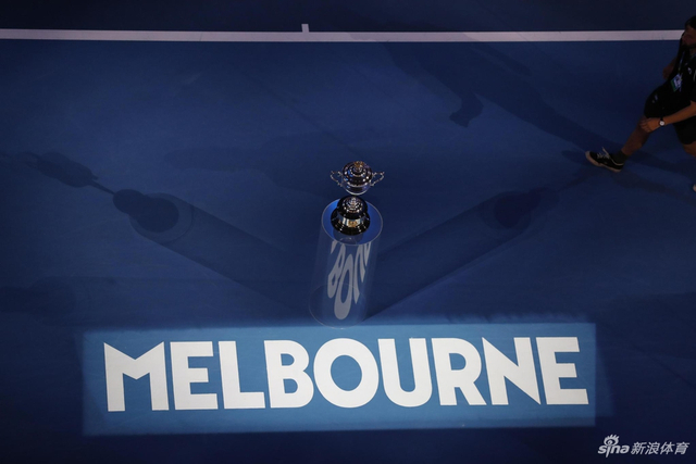 新浪直击澳网肯宁2-1穆古夺冠