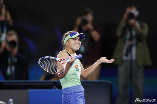 新浪直击澳网肯宁2-1穆古夺冠