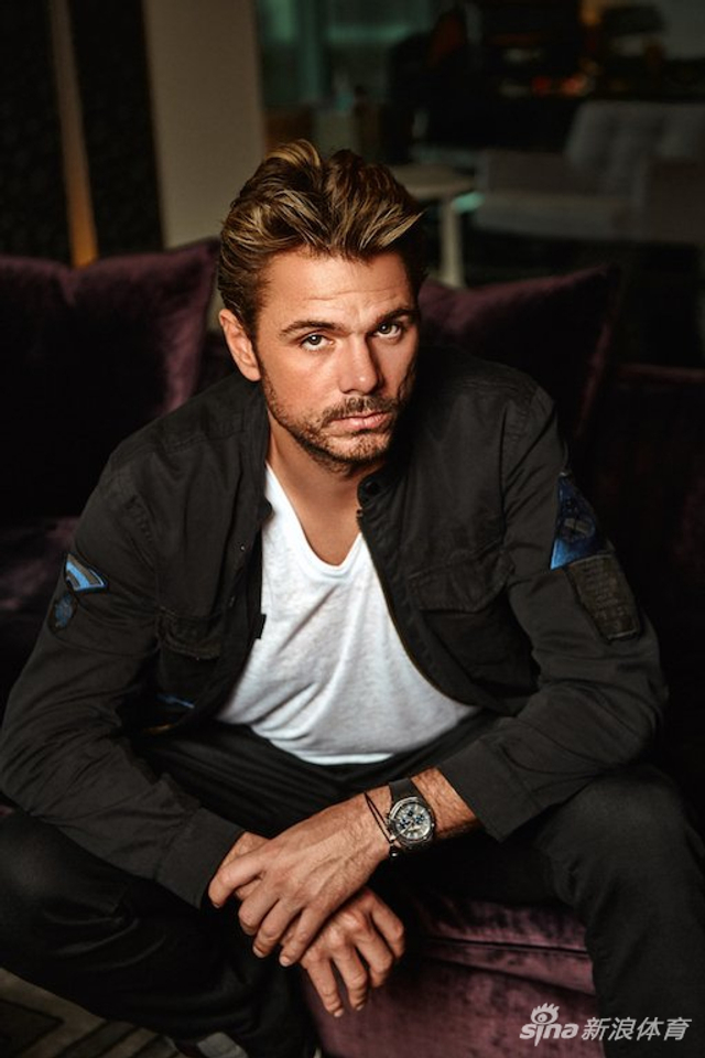 瓦林卡拍摄帅气写真