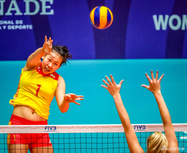 女排世青赛中国3-0美国获第七