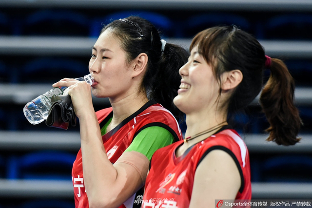 排超辽宁女排3-0力挫劲敌北京