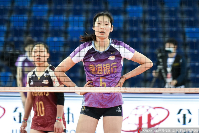 排超决赛天津女排1-3江苏