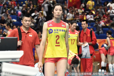 中国女排惜败郎平朱婷难掩失落