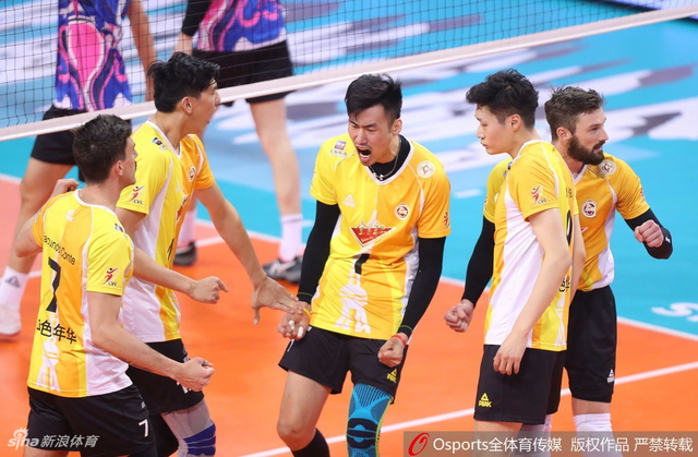 男排决赛首回合上海3-2北京