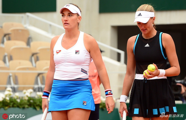 法网决赛段莹莹/郑赛赛获亚军