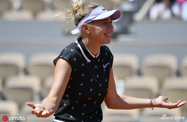 法网哈勒普0-2阿尼西莫娃