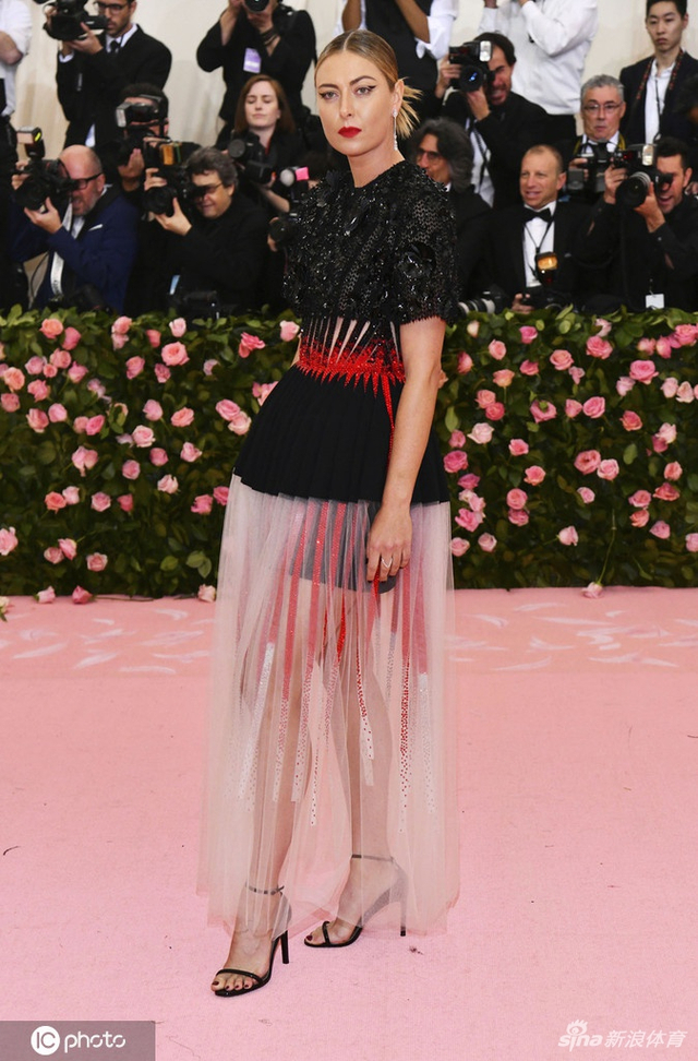 时尚女王莎娃红毯集锦