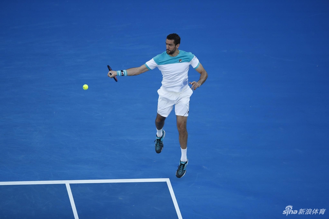 新浪直击澳网纳达尔因伤退赛