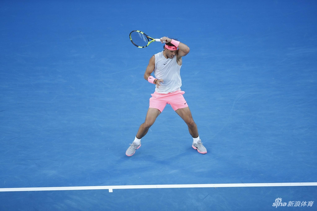 新浪直击澳网纳达尔因伤退赛