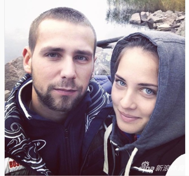 俄罗斯冰壶高颜值夫妻档走红