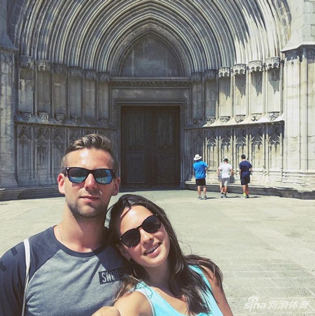 俄罗斯冰壶高颜值夫妻档走红