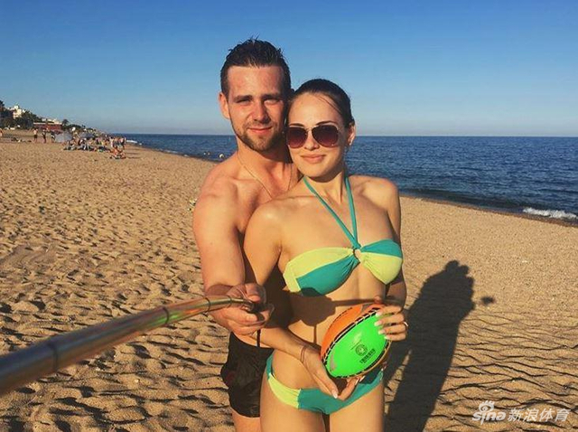 俄罗斯冰壶高颜值夫妻档走红