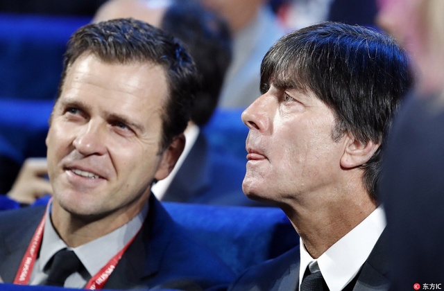 德国主帅勒夫和比埃尔霍夫