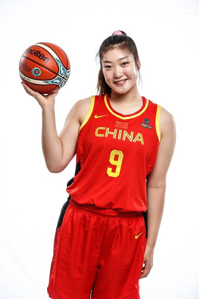 目前中国直拍女运动员图片