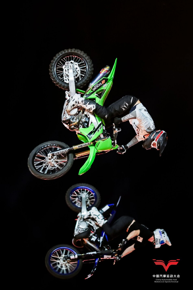 图集-空中花式摩托赛精彩纷呈