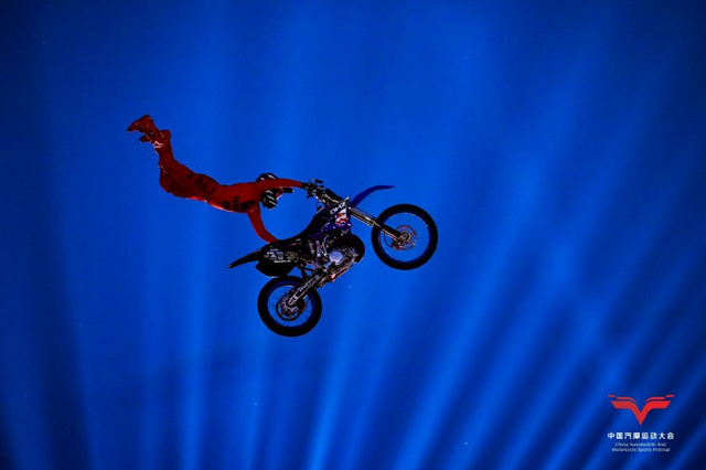 图集-空中花式摩托赛精彩纷呈