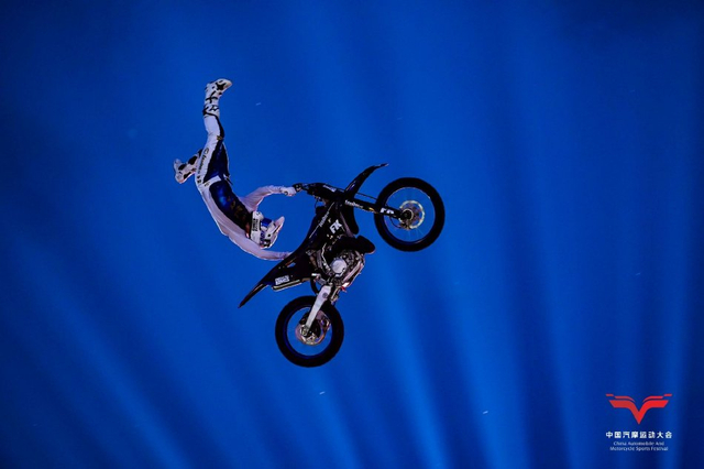 图集-空中花式摩托赛精彩纷呈