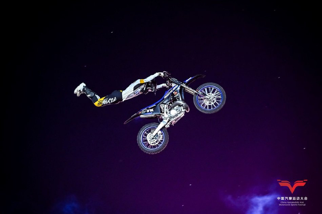 图集-空中花式摩托赛精彩纷呈