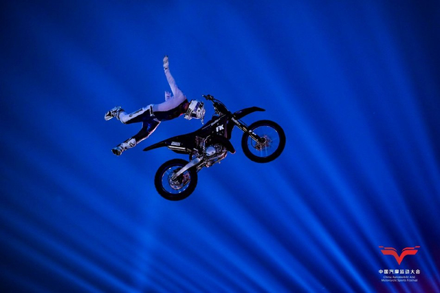 图集-空中花式摩托赛精彩纷呈