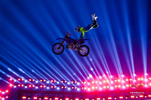 图集-空中花式摩托赛精彩纷呈