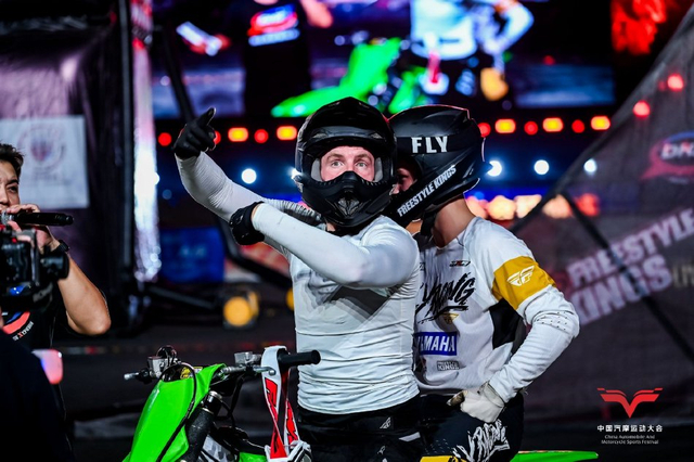 图集-空中花式摩托赛精彩纷呈