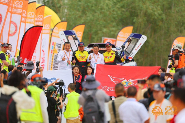 图集-2024年环塔拉力赛揭幕