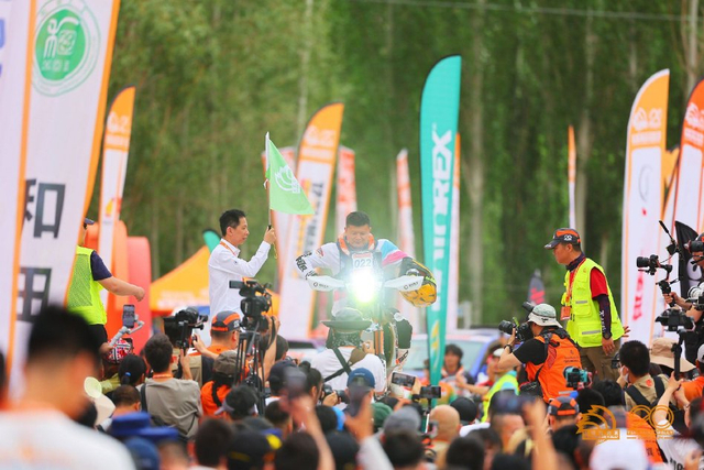 图集-2024年环塔拉力赛揭幕