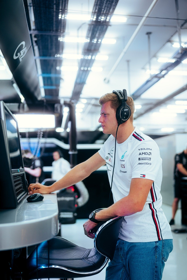 图集-2023F1巴林站周五练习赛